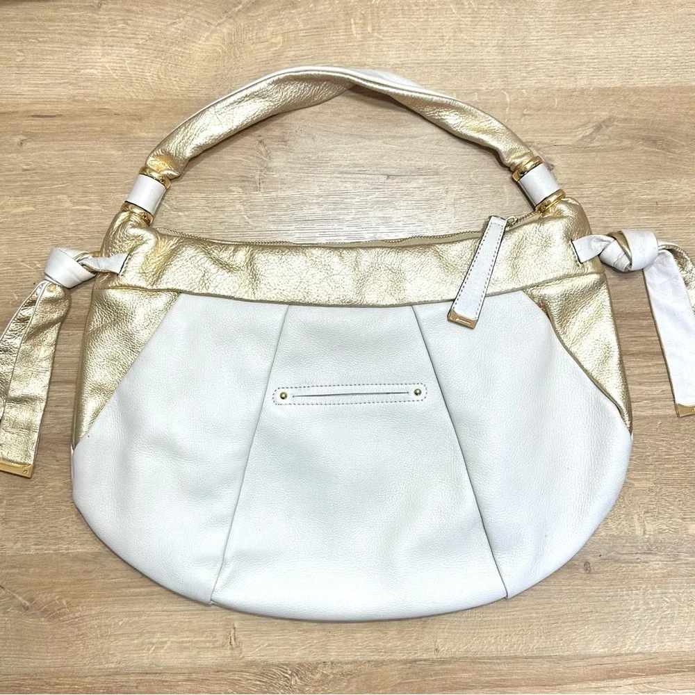 B. Makowsky Stamford Top Zip Off White & Gold Pebble Leather Hobo Shoulder‎ Bag